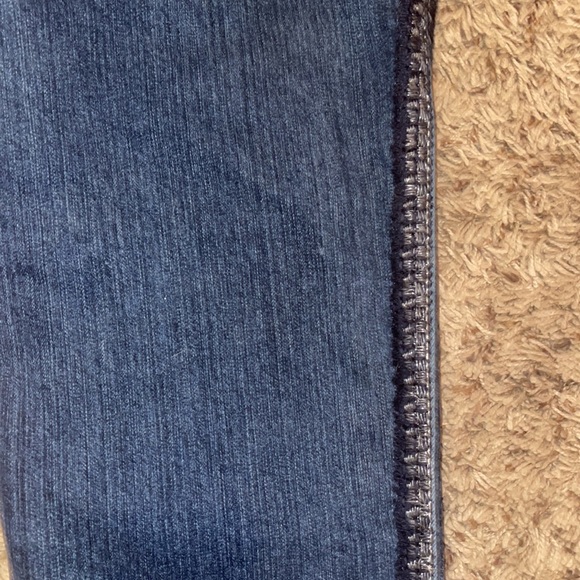 Women’s Miss Me Skinny Jeans - Picture 3 of 5